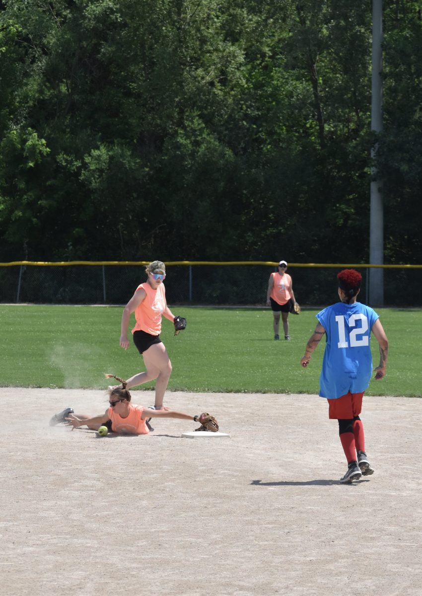 This photo was taken at the 2025 IBEW Baseball Tournament in Kitchener Local 804, where they held the first IBEW women’s Baseball tournament 💖💪🏼⚡️
